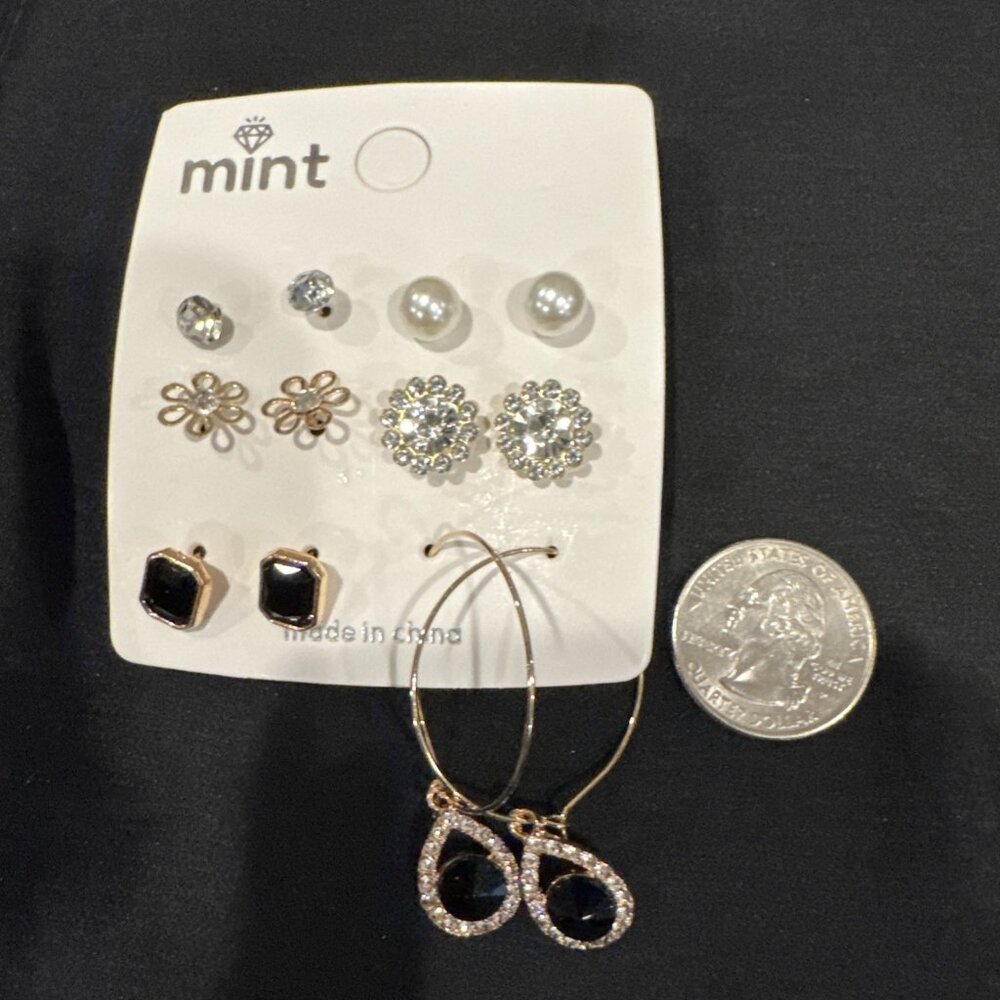 Mint 12 Piece Faux Pearl Rhinestone Flower Black Goldtone Dangle Earrings NEW